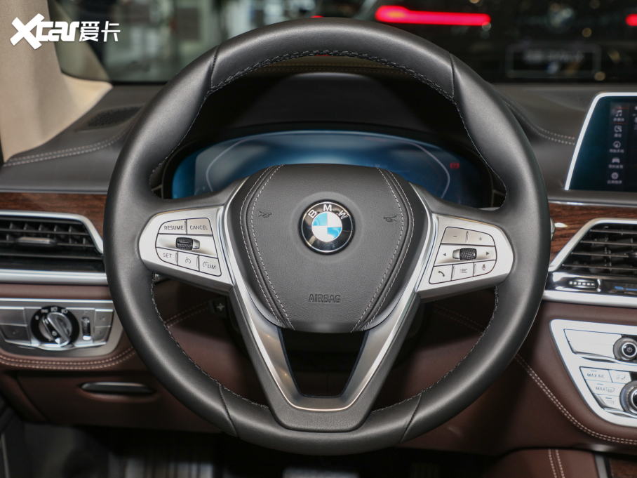 2021R7ϵ 740Li  Ab