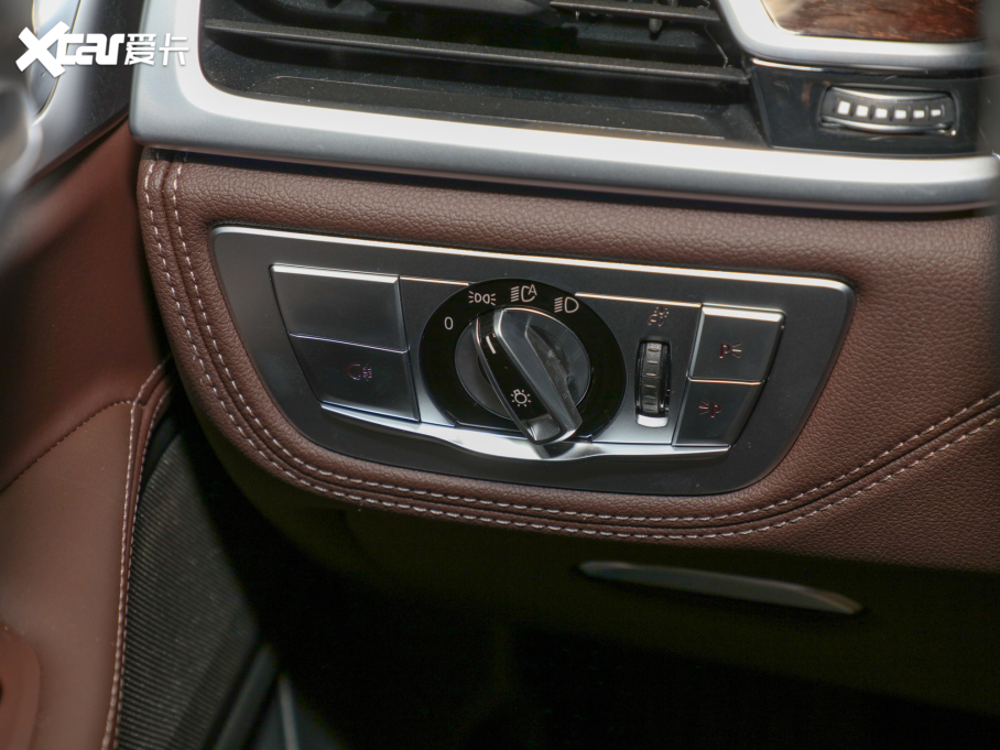 2021��R7ϵ 740Li ������ ���A���b