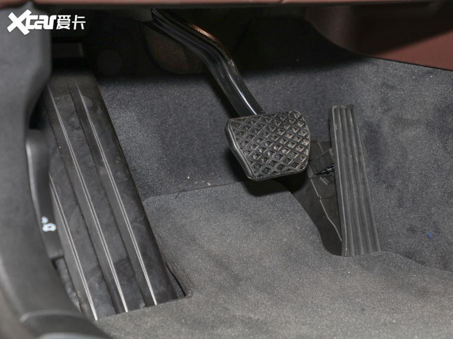 2021��R7ϵ 740Li ������ ���A���b