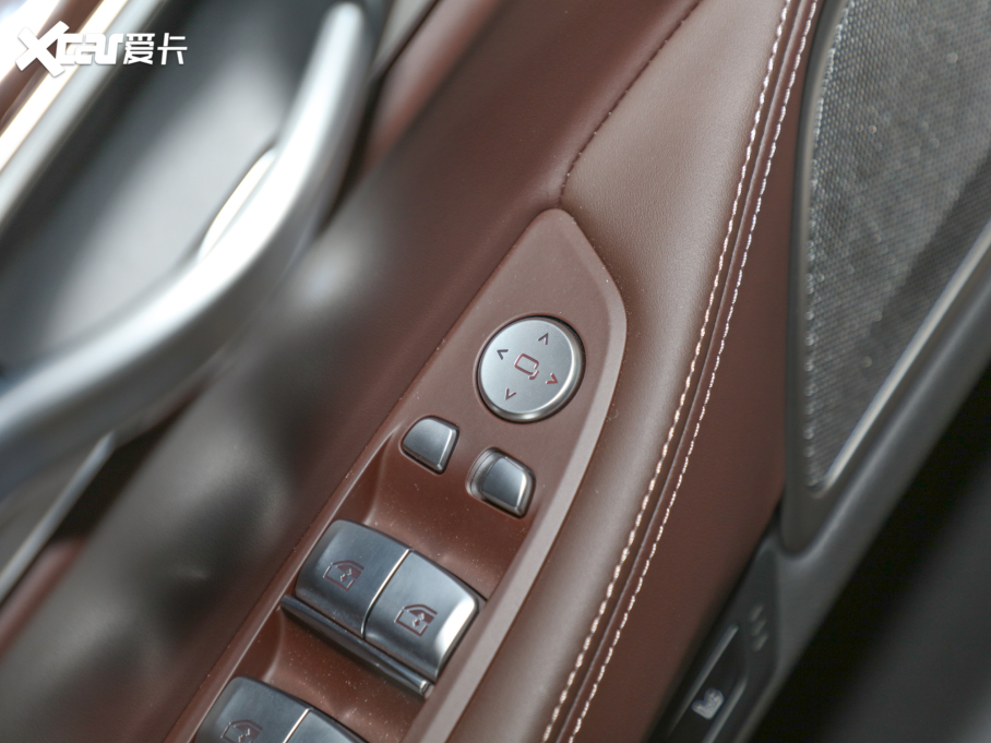 2021R7ϵ 740Li  Ab