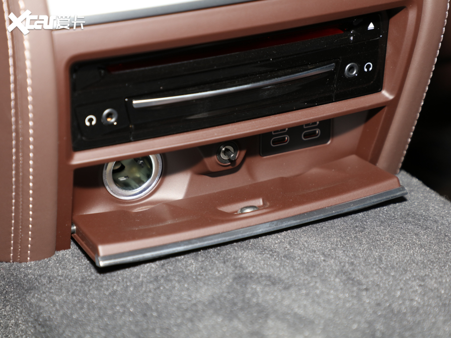 2021��R7ϵ 740Li ������ ���A���b