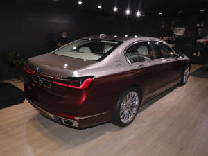 2021M760Li xDrive V12 ҫӰر 