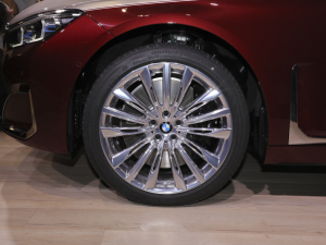 2021M760Li xDrive V12 ҫӰ؄e (ji)^