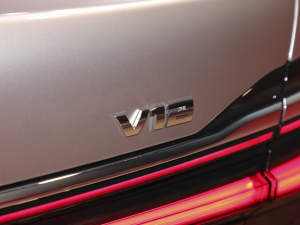 2021M760Li xDrive V12 ҫӰ؄e (ji)^