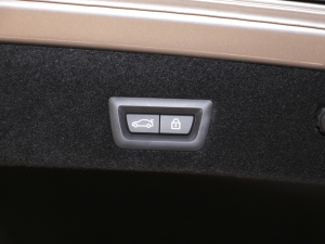 2021M760Li xDrive V12 ҫӰ؄e g