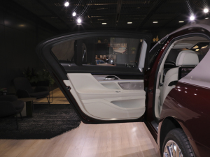 2021M760Li xDrive V12 ҫӰ؄e g