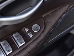 2021740Li I M\b п؅^