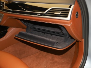 2021740Li xDrive  M\b 