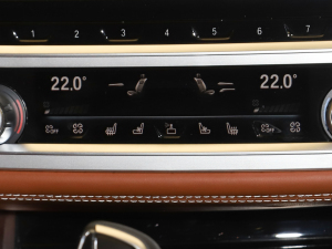 2021740Li xDrive  M\b g