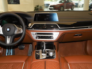 2021款740Li xDrive 行政型 M运动套装 中控台