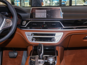 2021740Li xDrive  Ab п؅^