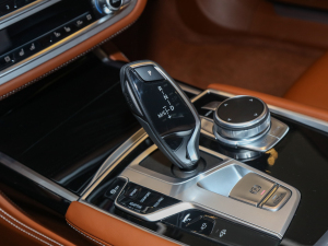 2021740Li xDrive  Ab п؅^