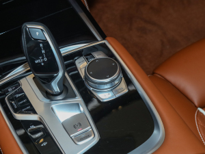 2021740Li xDrive  Ab п؅^