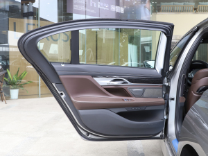 2021款730Li M运动套装 左后车门