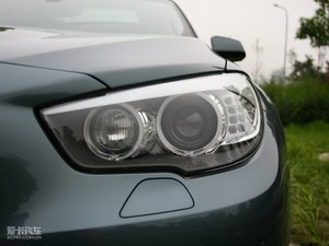 2010款535i 领先版 大灯