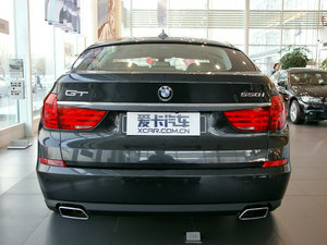 2010款550i 豪华版 正后	