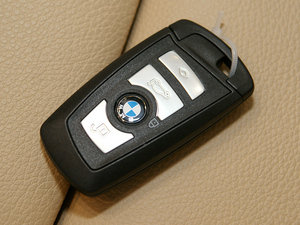 2010款550i 豪华版 车钥匙
