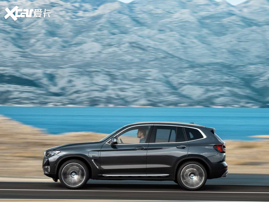 2022RX3ʽτ xDrive30e