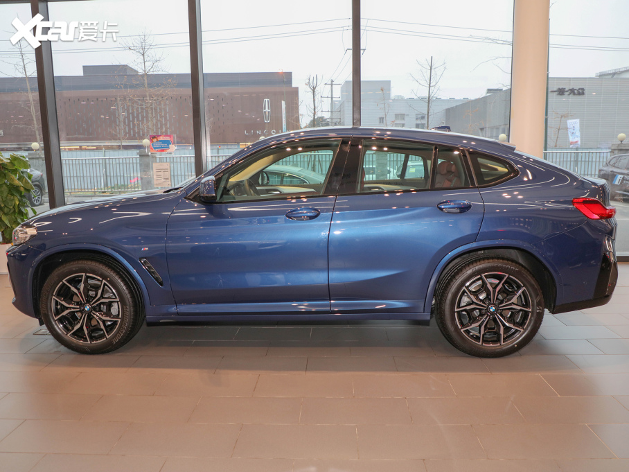 2022RX4 xDrive 25i M\b