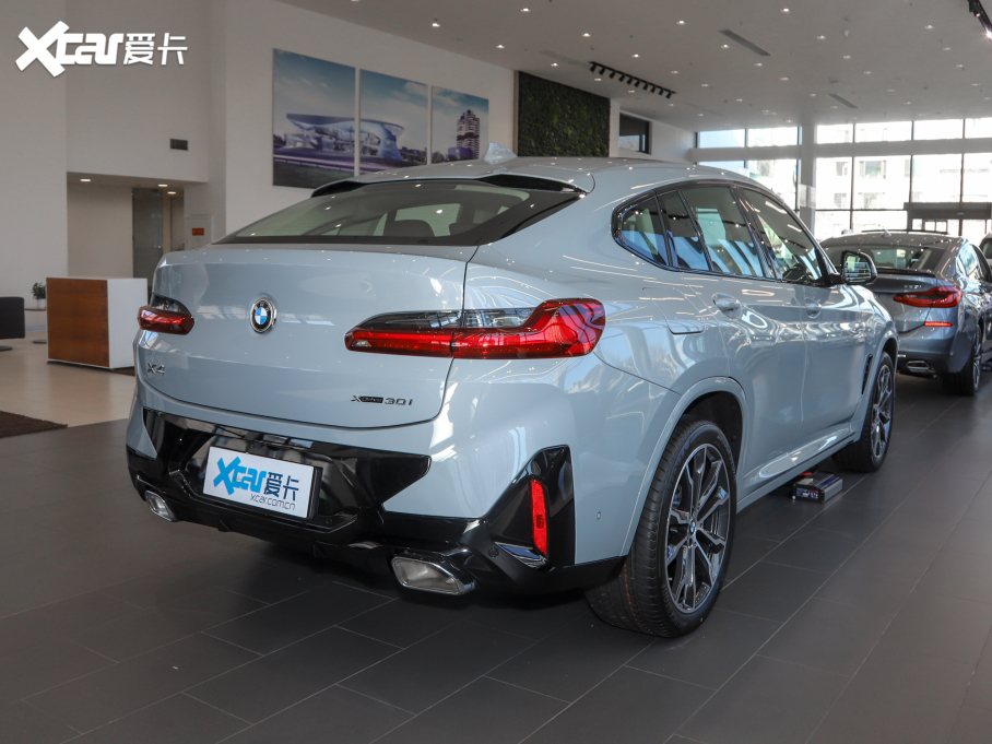 2022RX4 xDrive 30i M\b