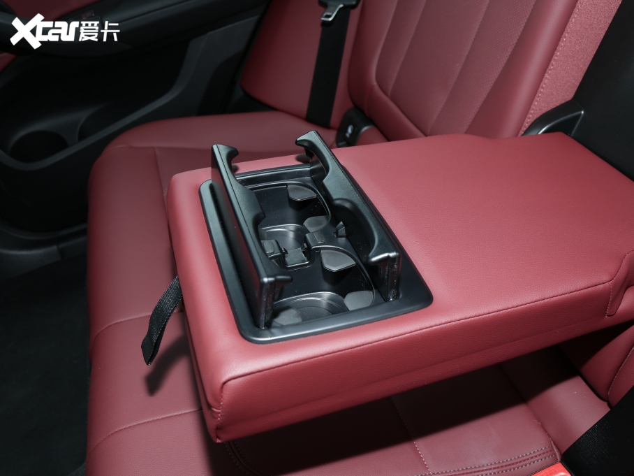 2022RX4 xDrive 30i M\b