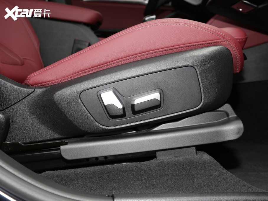 2022RX4 xDrive 30i M\(yn)(dng)b