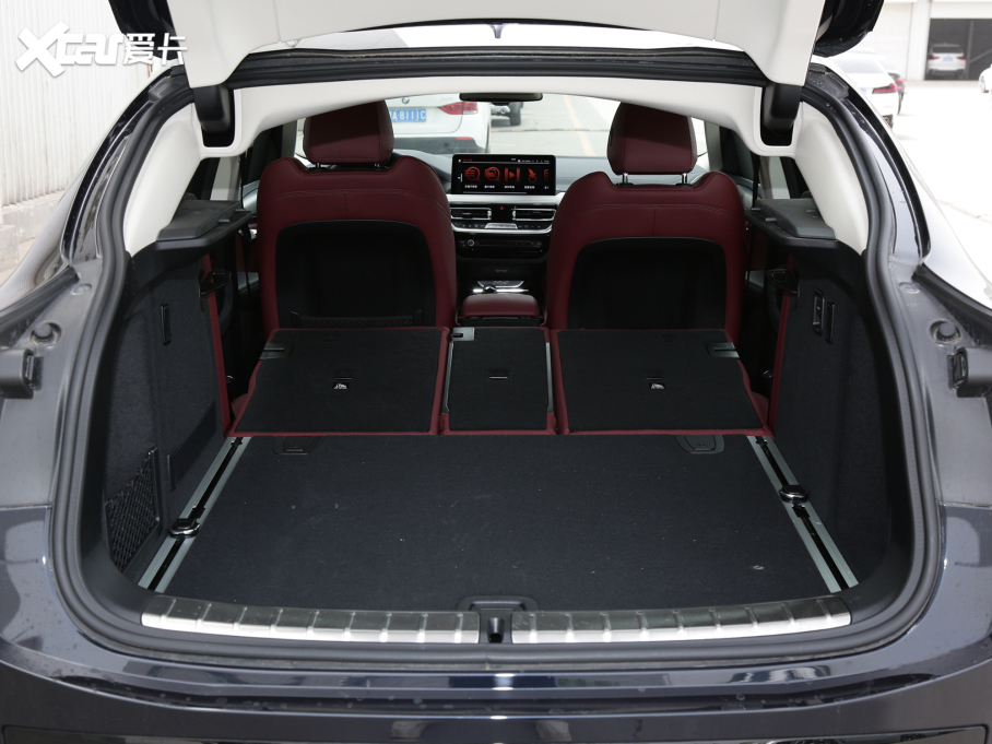 2022��RX4 xDrive 30i M�\�����b