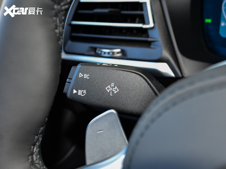 2022RX4 xDrive 25i M\b