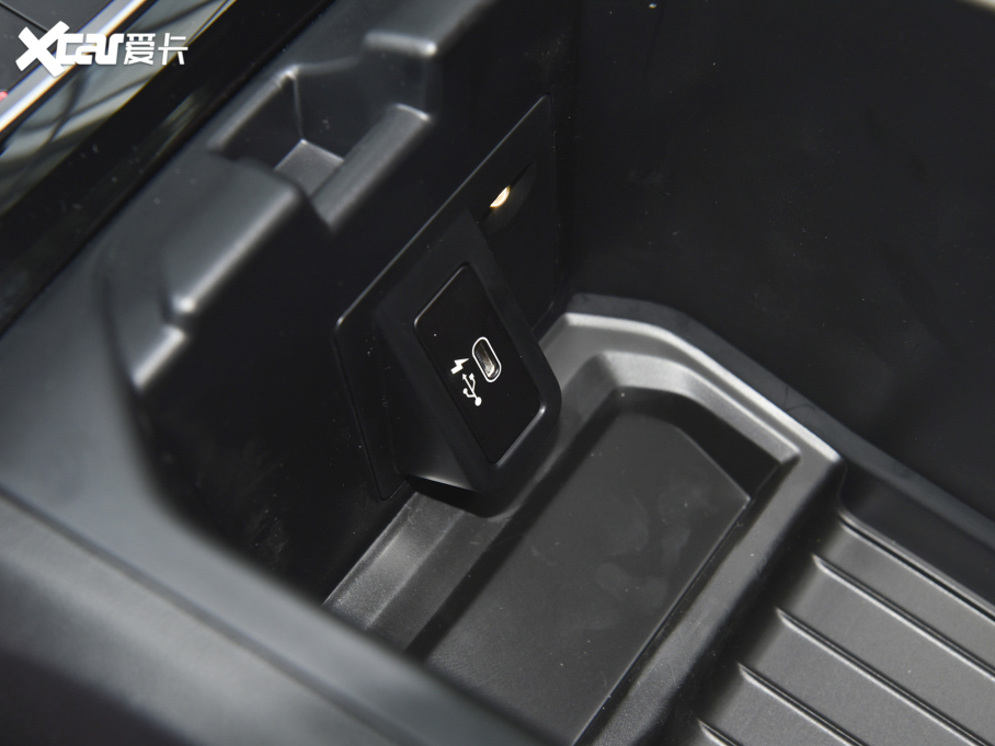 2022RX4 Ŀ xDrive 30i M\ҹb