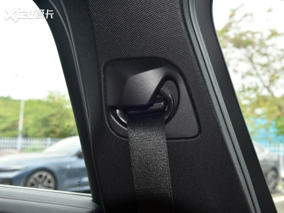 2022RX4 Ŀ xDrive 30i M\ҹb