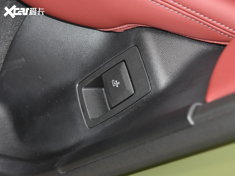 2022RX4 Ŀ xDrive 30i M\ҹb