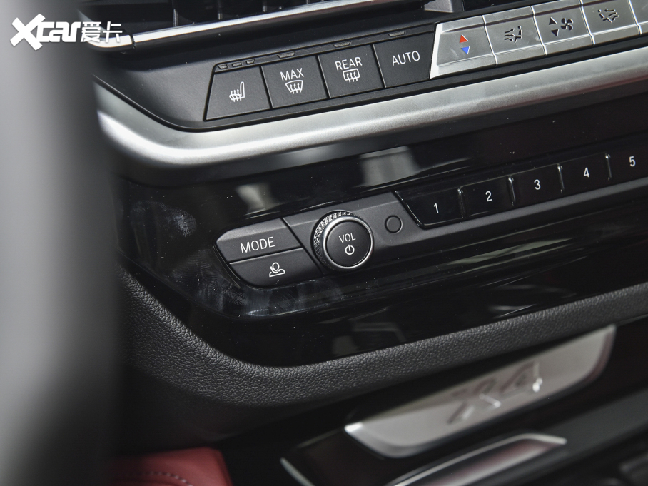 2022RX4 Ŀ xDrive 30i M\ҹb