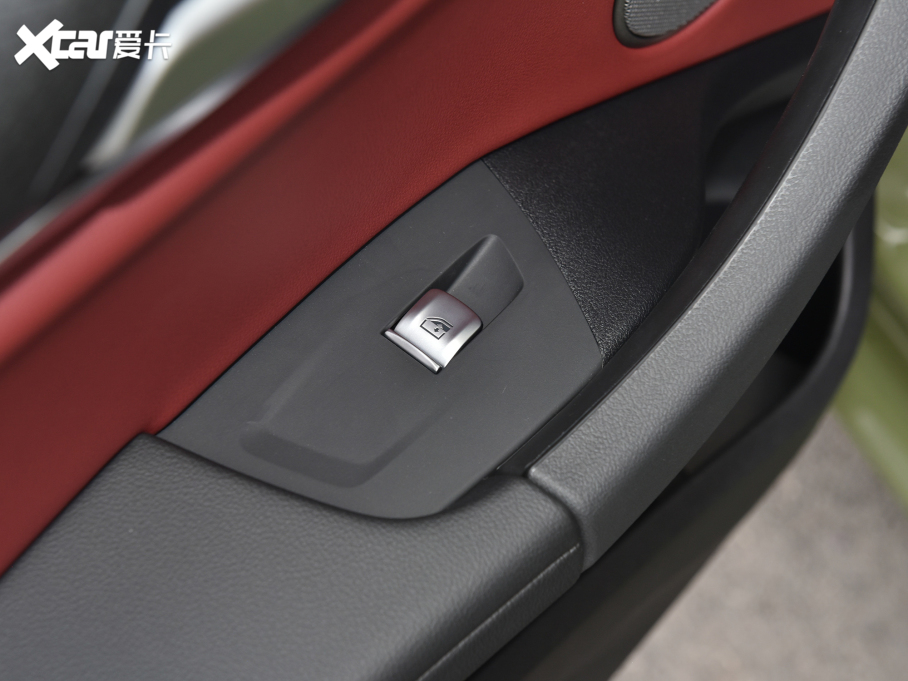 2022RX4 Ŀ xDrive 30i M\ҹb