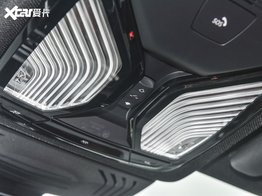 2022RX4 Ŀ xDrive 30i M\ҹb