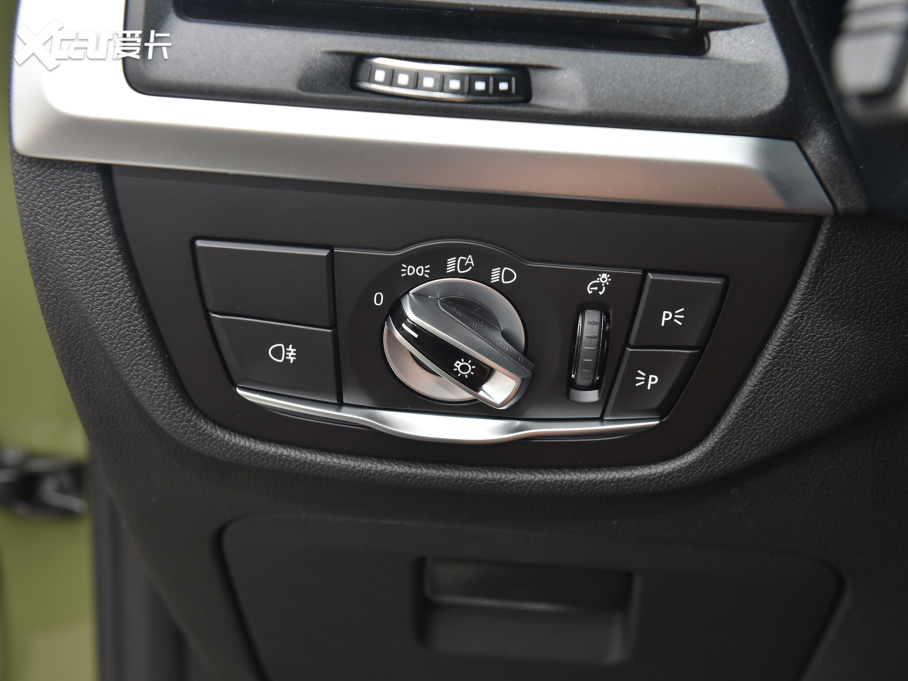 2022RX4 Ŀ xDrive 30i M\ҹb