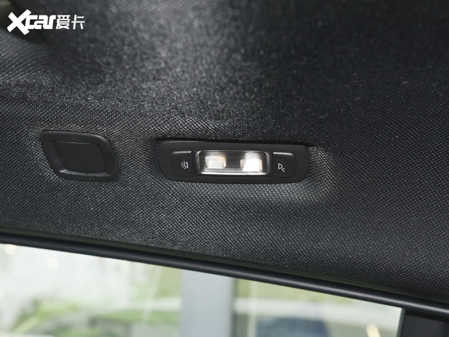 2022RX4 Ŀ xDrive 30i M\ҹb