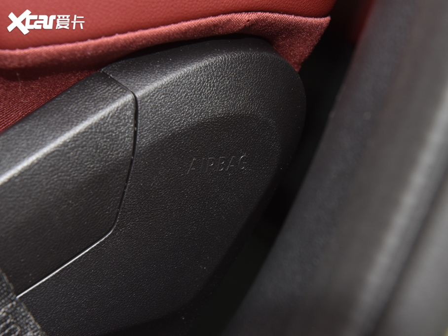 2022RX4 Ŀ xDrive 30i M\ҹb