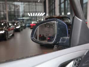 2022xDrive 25i M\b ^