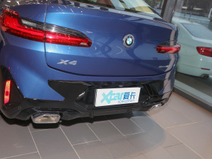 2022xDrive 25i M\b ^