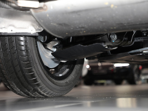 2022xDrive 25i M\b ^