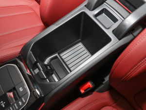 2022xDrive 25i M\b g