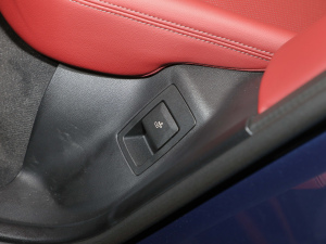 2022xDrive 25i M\b g