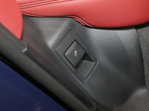 2022xDrive 25i M\b g