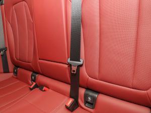 2022xDrive 25i M\b g