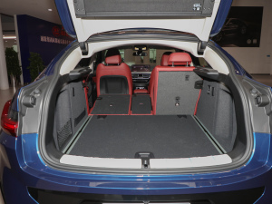 2022xDrive 25i M\b g