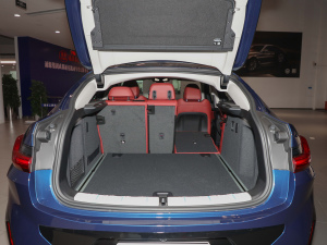 2022xDrive 25i M\b g