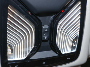 2022xDrive 25i M\b п؅^