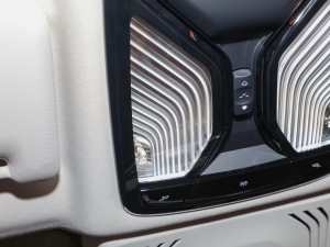 2022xDrive 25i M\b п؅^