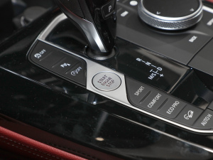 2022xDrive 25i M\b п؅^