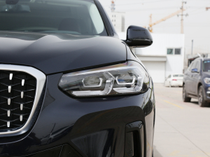 2022xDrive 30i M\b ^